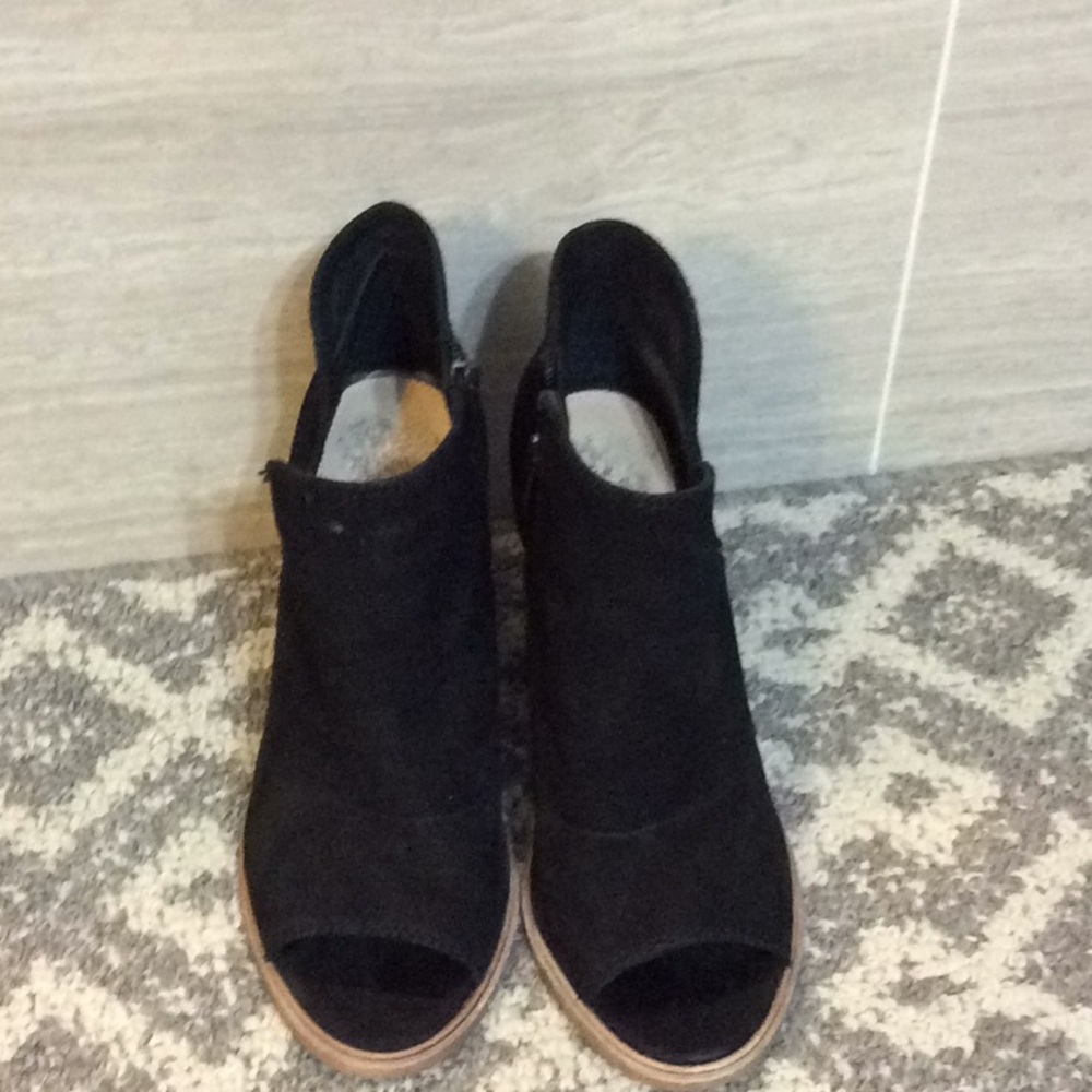 Vince Camuto Bootie